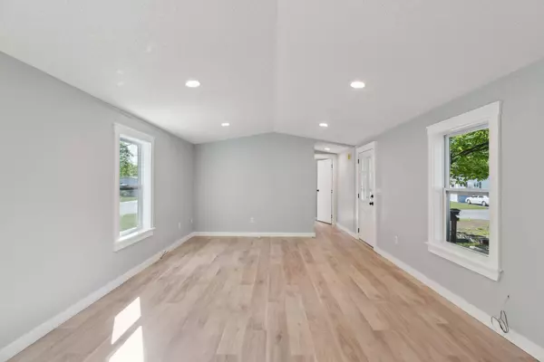 41 Long ST, Brunswick, ME 04011