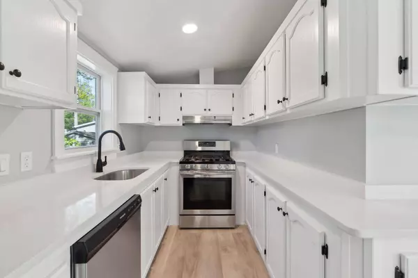 41 Long ST, Brunswick, ME 04011