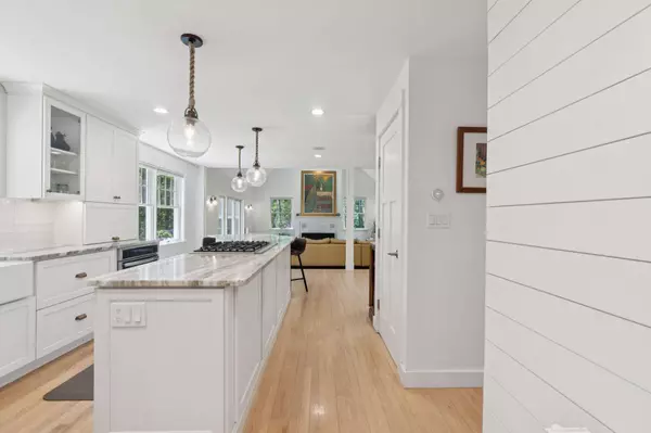 72 Lakeside DR, Falmouth, ME 04105