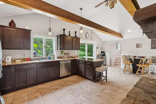 11 Haven RD, Windham, ME 04062