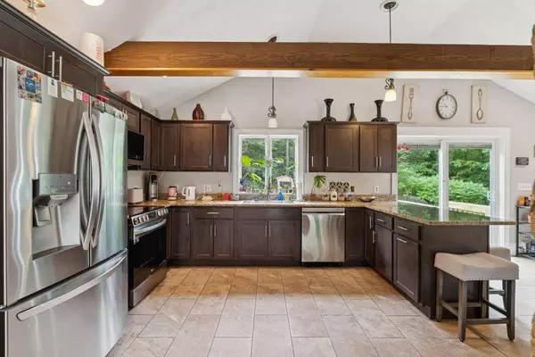 11 Haven RD, Windham, ME 04062