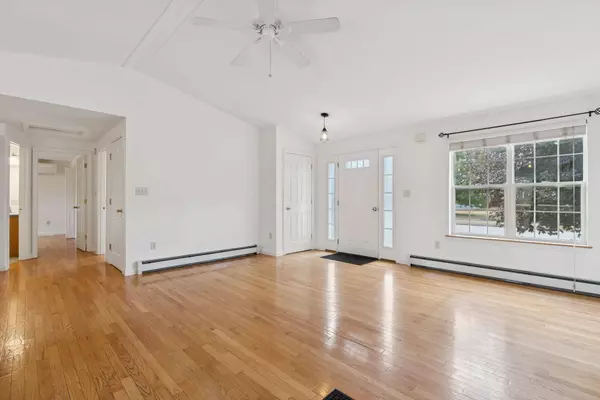 81 Ruby LN, Portland, ME 04103