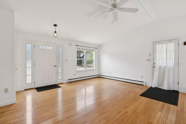 81 Ruby LN, Portland, ME 04103