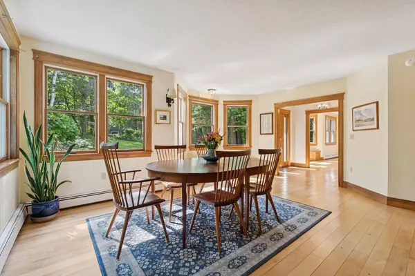 21 Stonecrest DR, Falmouth, ME 04105