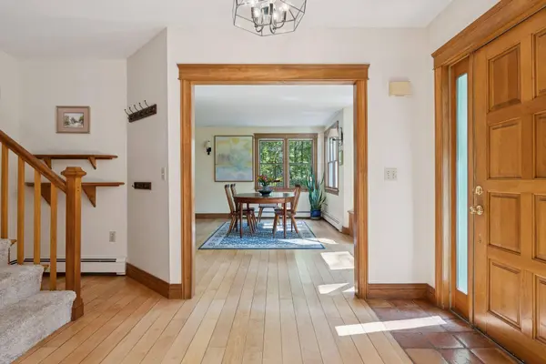 21 Stonecrest DR, Falmouth, ME 04105