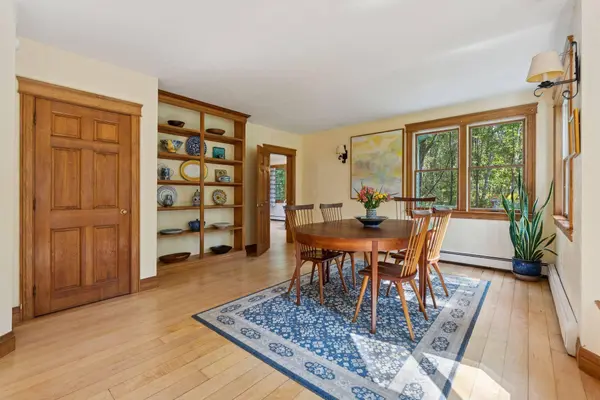 21 Stonecrest DR, Falmouth, ME 04105