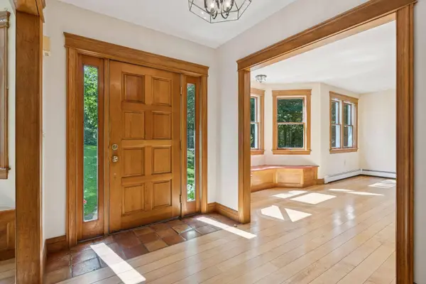 21 Stonecrest DR, Falmouth, ME 04105