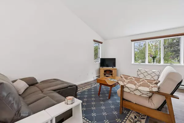 36 Colonial WAY #36, Auburn, ME 04210