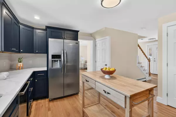 487 Gray RD, North Yarmouth, ME 04097