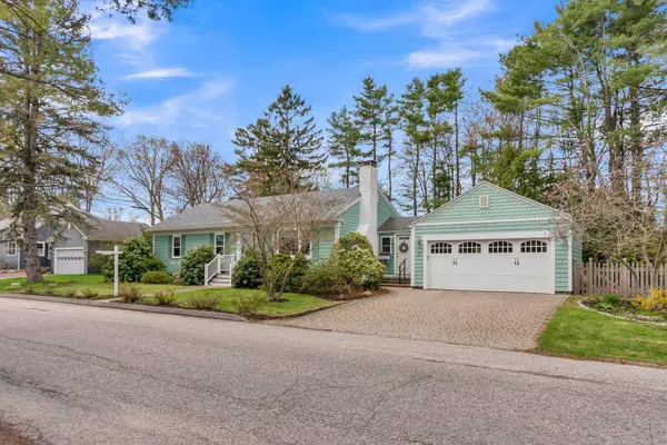 3 Whitney RD, Falmouth, ME 04105