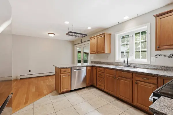 36 Wescott CIR, Buxton, ME 04093