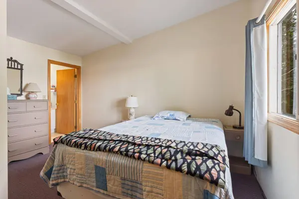 129 Wild Acres RD, Raymond, ME 04071