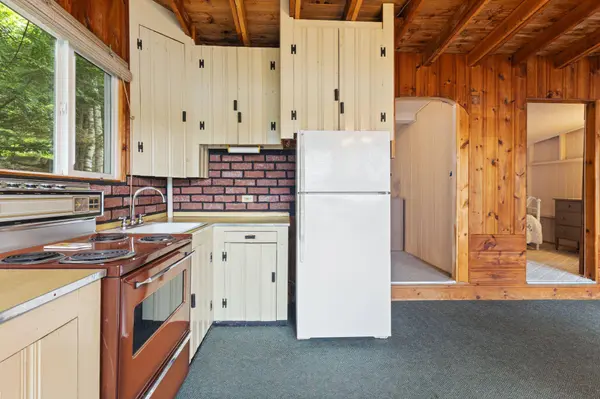 129 Wild Acres RD, Raymond, ME 04071