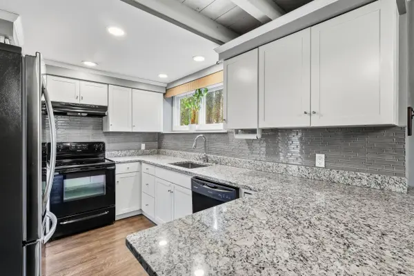 19 Partridge LN, Scarborough, ME 04074