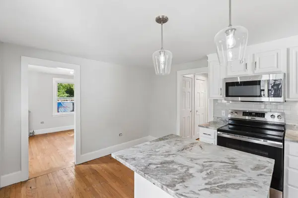 19 Fairlawn AVE, Westbrook, ME 04092