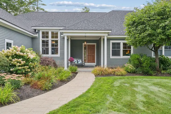 11 Ashwood LN #11, Falmouth, ME 04105