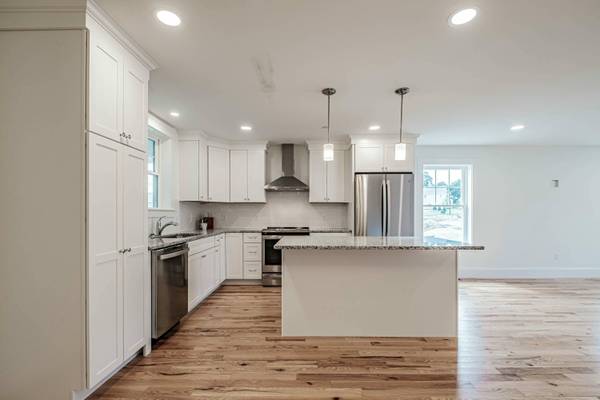 166 Falcon Crest DR #51, Gorham, ME 04038