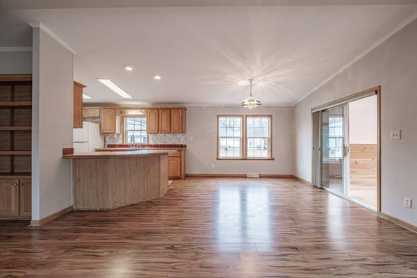 3 Windsor DR, Alfred, ME 04002