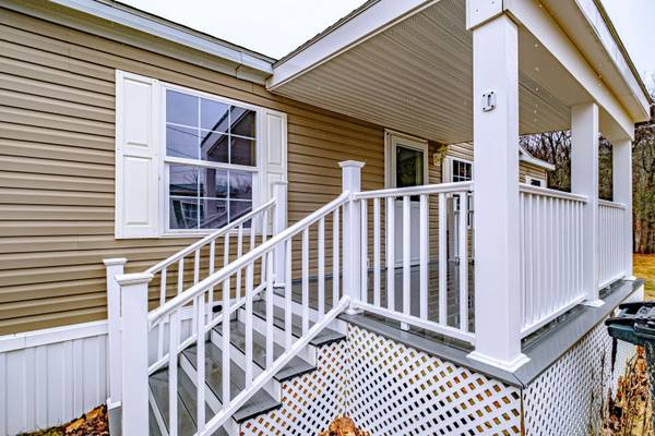 3 Windsor DR, Alfred, ME 04002