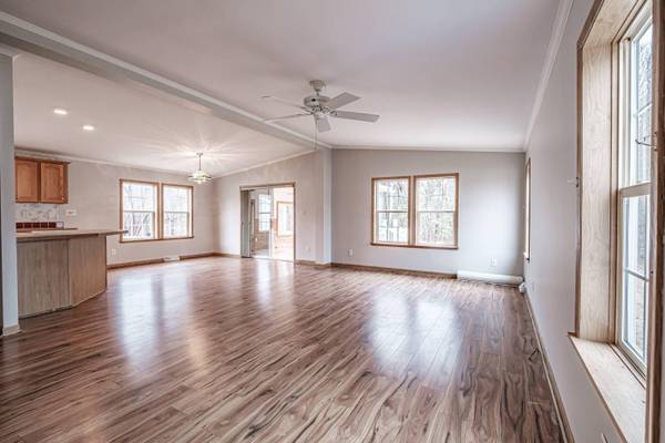 3 Windsor DR, Alfred, ME 04002