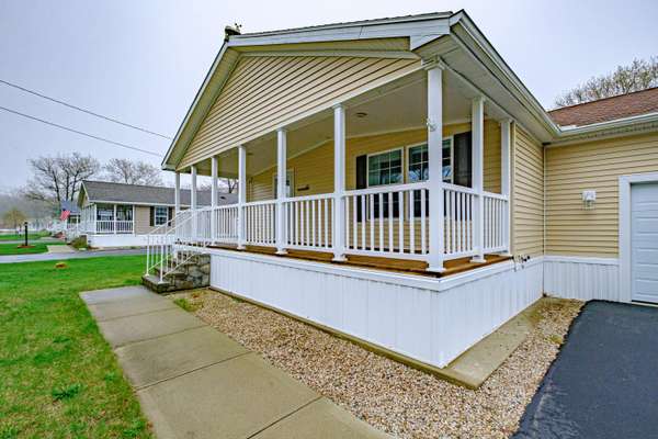 21 Fieldstone LN, Lyman, ME 04002