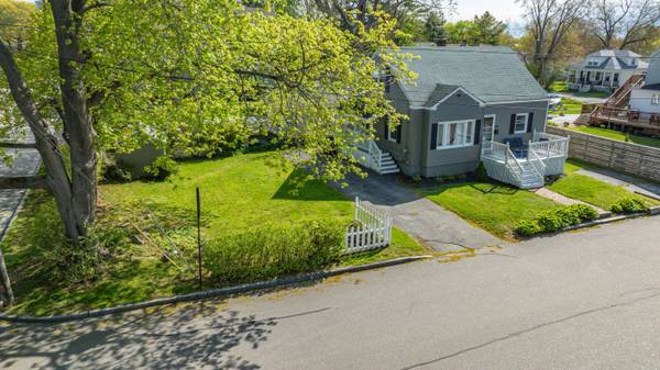 301 Sherwood ST, Portland, ME 04103