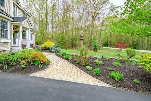 10 Hidden Creek DR, Scarborough, ME 04074