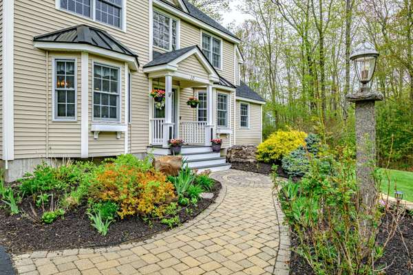 10 Hidden Creek DR, Scarborough, ME 04074