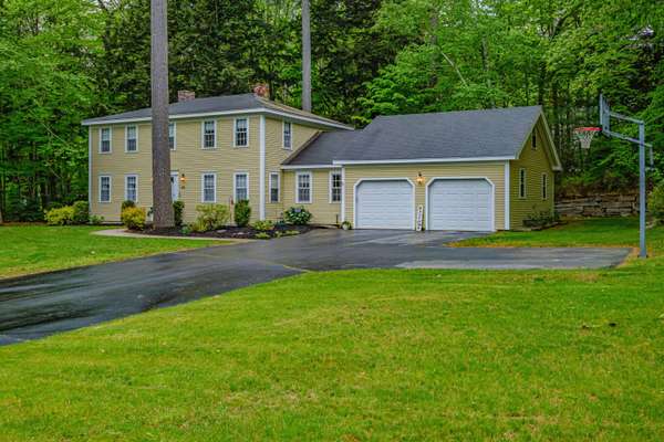 55 Evergreen LN, Windham, ME 04062