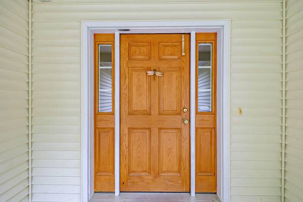 4 Bittersweet LN, Scarborough, ME 04074