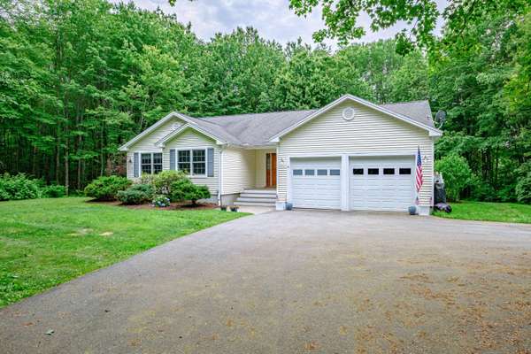 4 Bittersweet LN, Scarborough, ME 04074