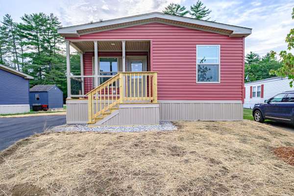 8 Maplewood DR, Limington, ME 04049