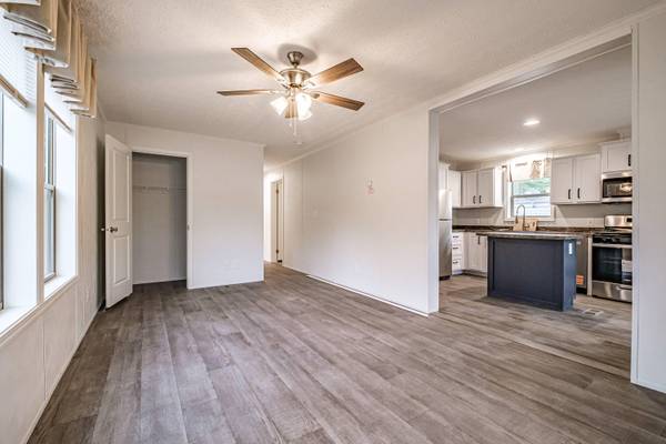 8 Maplewood DR, Limington, ME 04049