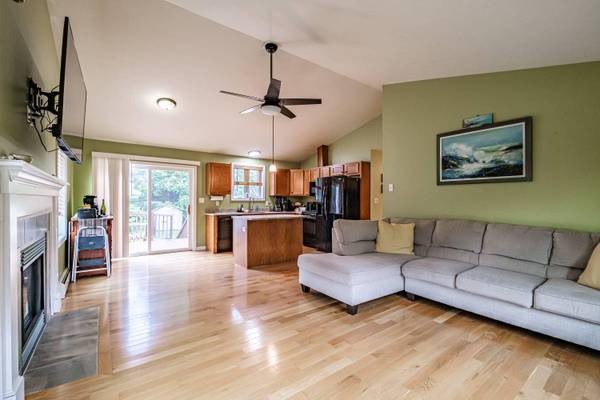 29 Acorn ST, Gorham, ME 04038