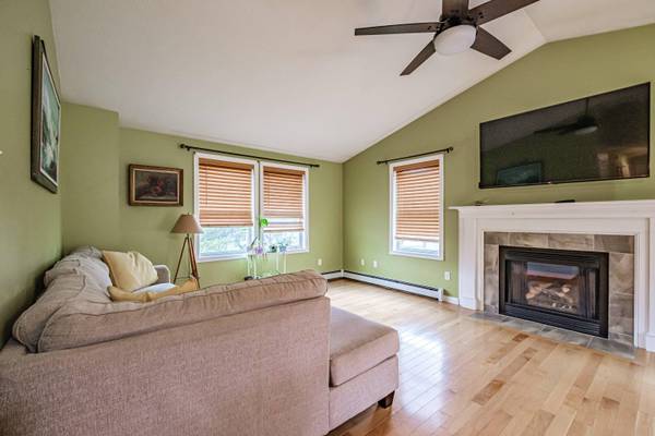 29 Acorn ST, Gorham, ME 04038