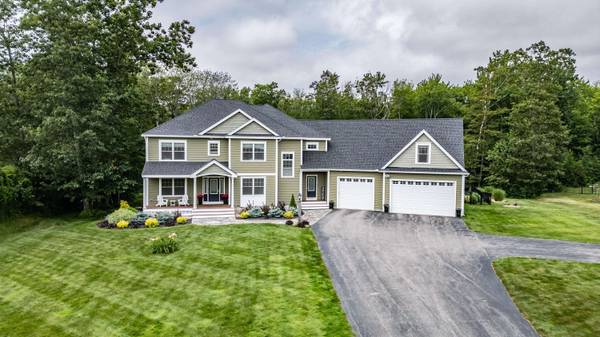 8 Red Barn CIR, Scarborough, ME 04074