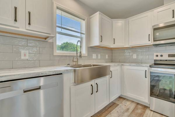 8 Colony WAY, Kittery, ME 03904