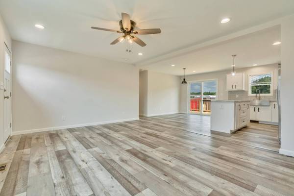 8 Colony WAY, Kittery, ME 03904