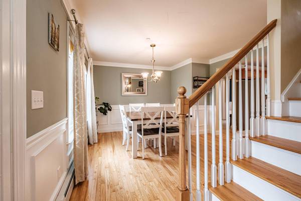 8 Cotton DR, Gorham, ME 04038