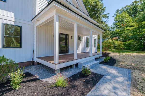 23 Sylvan RD, Scarborough, ME 04074