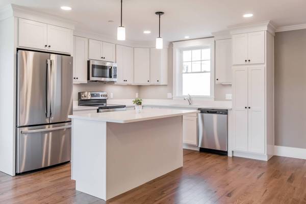 194 Falcon Crest DR #60, Gorham, ME 04038