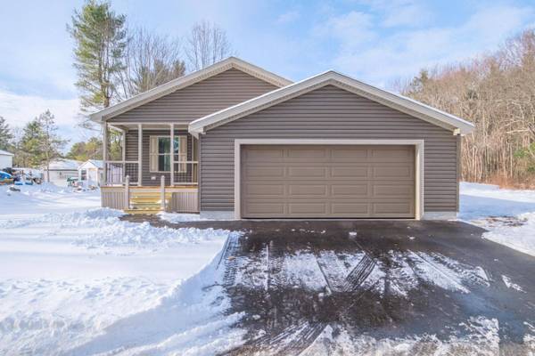 31B Pheasant RD, Saco, ME 04072