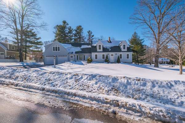 1 Pine Ledge DR, Scarborough, ME 04074