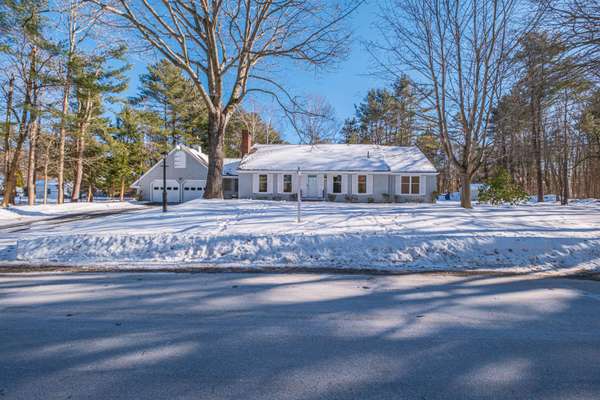 4 Sylvan RD, Scarborough, ME 04074