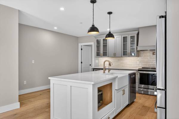 31 Fairway Commons DR #12, Gorham, ME 04038