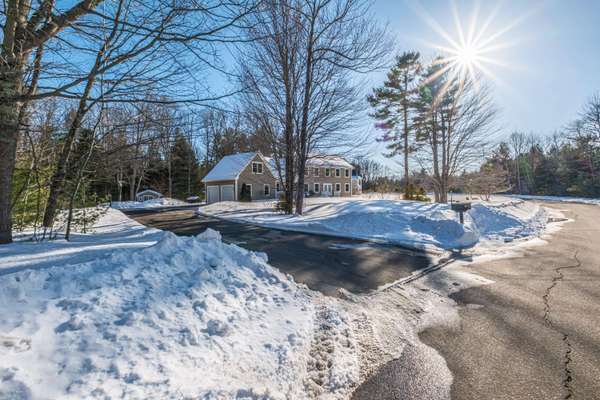 16 Laurel Ridge RD, Scarborough, ME 04074