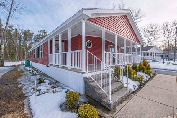 7 Conifer DR, Lyman, ME 04002