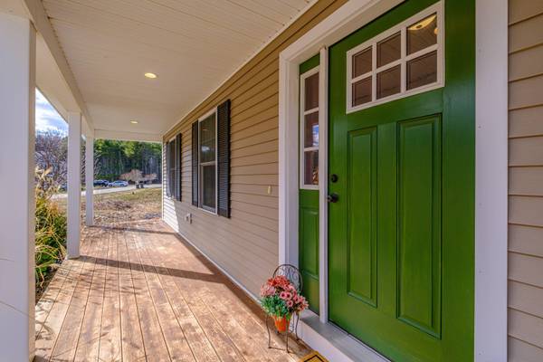 4 Ladd DR, Scarborough, ME 04074