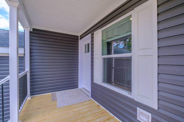 16 Pine Haven ST, Saco, ME 04072