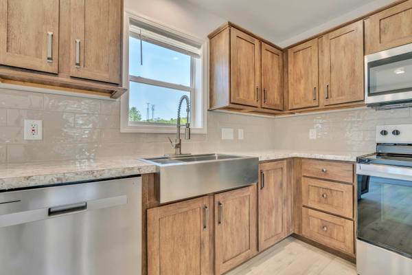 10 Colony WAY, Kittery, ME 03904